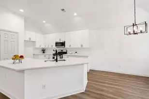 2606 Brittany Dr, Rowlett, TX 75088 - Photo 2