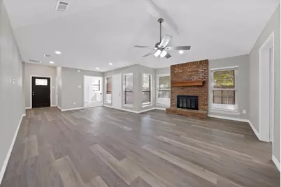 5612 Polo Club Drive, Arlington, TX 76017 - Photo 2