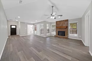 5612 Polo Club Dr, Arlington, TX 76017 - Photo 2
