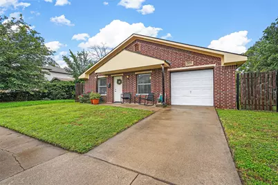 2833 Gordon Avenue, Fort Worth, TX 76110 - Photo 2