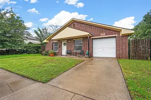 2833 Gordon Ave, Fort Worth, TX 76110 - Photo 2
