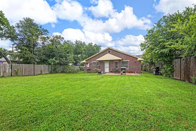 2833 Gordon Avenue, Fort Worth, TX 76110 - Photo 32