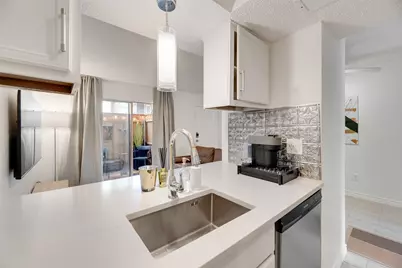 1810 N Garrett Avenue #119, Dallas, TX 75206 - Photo 8