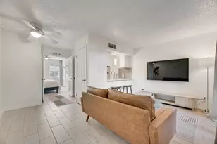1810 N Garrett Ave, Dallas, TX 75206 - Photo 2