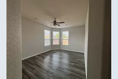 352 Emerald Creek Drive, Fort Worth, TX 76131 - Photo 4