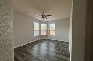 352 Emerald Creek Dr, Fort Worth, TX 76131 - Photo 4