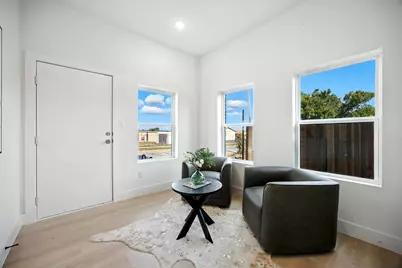 312 N Lancaster Avenue #2, Dallas, TX 75203 - Photo 6