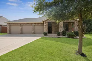 1700 Fairway Dr, Sherman, TX 75090 - Photo 2