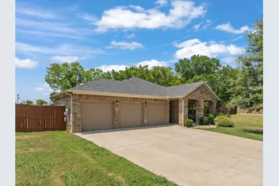 1700 Fairway Drive, Sherman, TX 75090 - Photo 14