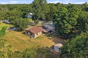 2050 Avon Dr, Denison, TX 75020 - Photo 2