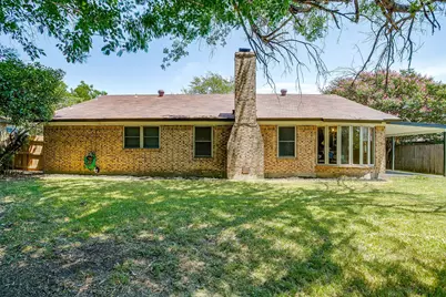 105 Lakeway Drive, Benbrook, TX 76126 - Photo 38