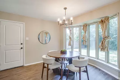 105 Lakeway Drive, Benbrook, TX 76126 - Photo 10