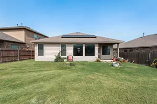 1733 Falling Star Dr, Fort Worth, TX 76052 - Photo 2