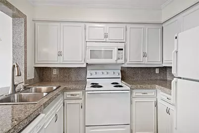 5881 Preston View Boulevard #261, Dallas, TX 75240 - Photo 10