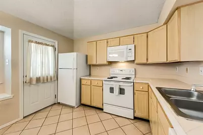 2332 Chestnut Way, Bedford, TX 76022 - Photo 12
