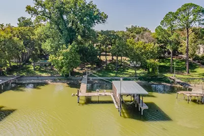 300 Shoreline Drive, Azle, TX 76020 - Photo 4