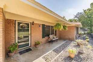 300 Shoreline Dr, Azle, TX 76020 - Photo 6
