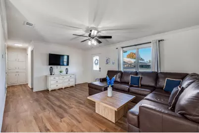 309 S Washington Street, Pilot Point, TX 76258 - Photo 2