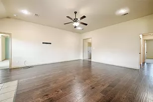 307 W Alene Dr, Mabank, TX 75147 - Photo 2