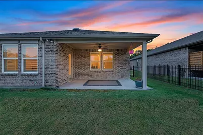 913 Rough Hollow Drive, McKinney, TX 75071 - Photo 4
