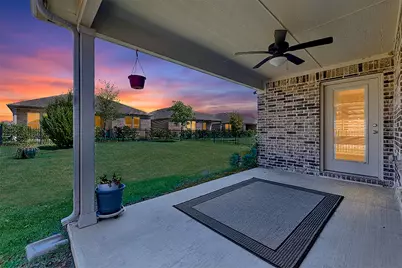 913 Rough Hollow Drive, McKinney, TX 75071 - Photo 2