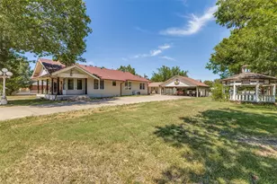 401 S 4th St, Crandall, TX 75114 - Photo 1