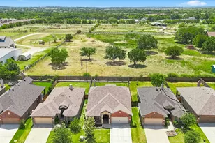 3237 Tamarack Ln, Denton, TX 76226 - Photo 2
