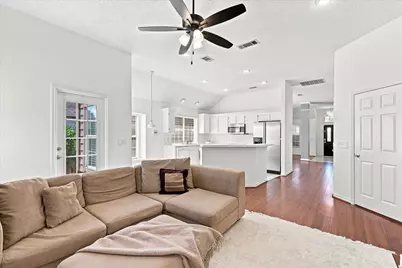 204 Meredith Court, Irving, TX 75063 - Photo 10