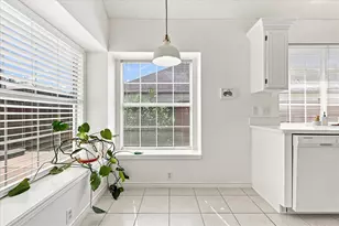 204 Meredith Ct, Irving, TX 75063 - Photo 18