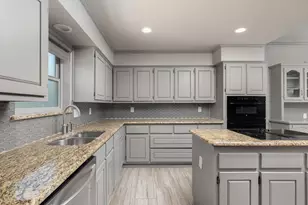 15607 Golden Creek, Dallas, TX 75248 - Photo 10