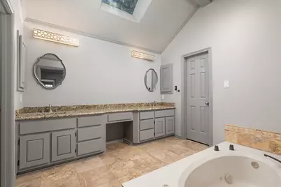 15607 Golden Creek, Dallas, TX 75248 - Photo 20