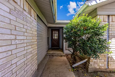 125 Sunnydale Court, Lewisville, TX 75067 - Photo 2