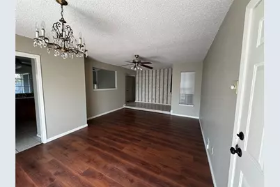 125 Sunnydale Court, Lewisville, TX 75067 - Photo 4