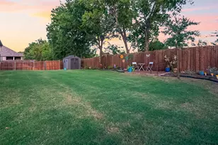 201 Providence Dr, Van Alstyne, TX 75495 - Photo 24
