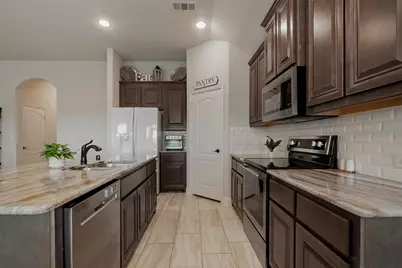 201 Providence Drive, Van Alstyne, TX 75495 - Photo 12