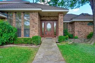 3706 Queenswood Ln, Garland, TX 75040 - Photo 1
