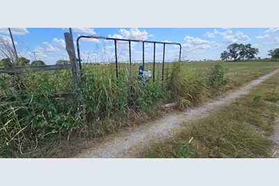 553 Hcr 3110 N, Abbott, TX 76621 - Photo 2