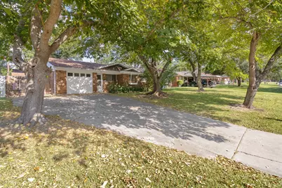 840 Comal Avenue, White Settlement, TX 76108 - Photo 4