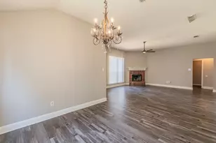 904 Parkhill Dr, Mansfield, TX 76063 - Photo 10