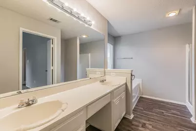 904 Parkhill Drive, Mansfield, TX 76063 - Photo 18