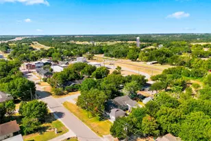 200 N Bordon St, Lorena, TX 76655 - Photo 36