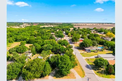 200 N Bordon Street, Lorena, TX 76655 - Photo 38
