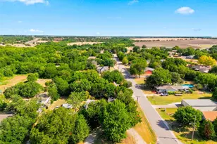 200 N Bordon St, Lorena, TX 76655 - Photo 38