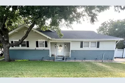 200 N Bordon Street, Lorena, TX 76655 - Photo 2