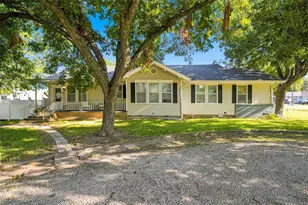 200 N Bordon St, Lorena, TX 76655 - Photo 4