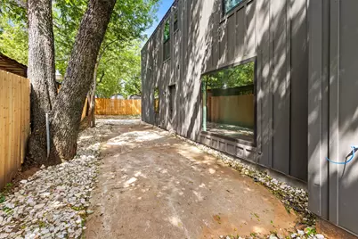 957 Woods Avenue, Fort Worth, TX 76102 - Photo 18