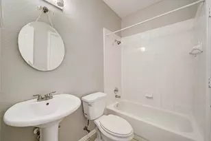 4618 Devonshire Dr, Grand Prairie, TX 75052 - Photo 8