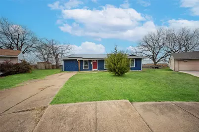 106 Glenview Place, Hutchins, TX 75141 - Photo 1