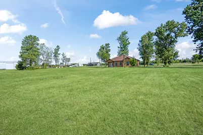 300 Private Road 36008, Honey Grove, TX 75446 - Photo 34
