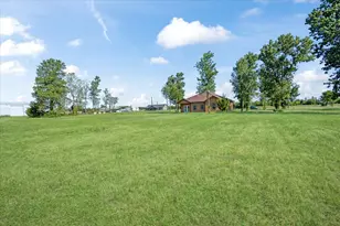 300 Private Road 36008, Honey Grove, TX 75446 - Photo 34